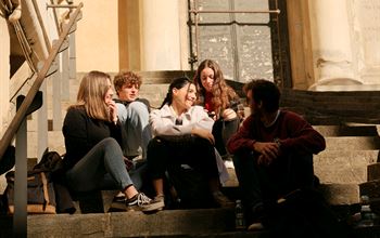 Opportunità di reddito e occupazione per giovani: il bando Anci per lo scambio intergenerazionale